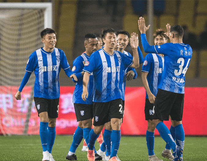 世体：亚马尔与詹姆斯四点相似，追赶乔丹与梅西的寒门天才（世体：亚马尔与詹姆斯四大相似点，寒门天才追逐乔丹与梅西）